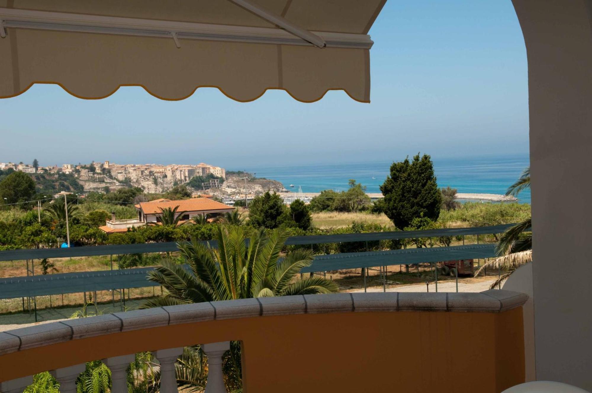 Residence Porto Ulisse Parghelia Luaran gambar